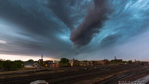 Nick Ulivieri snapped this photo of a 'faux tornado' above the skies of Chicago, Ill. In actuality, the cloud was not a tornado but rather a harmless scud cloud. (Photo: Nick Ulivieri/@ChiPhotoGuy)