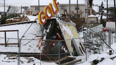 The storm that followed closely behind Superstorm Sandy left huge snowfall totals in some areas. Leading the way were Monroe and Clintonville, Conn., receiving 13.5 inches of snow each. (AP Photo/Julio Cortez)