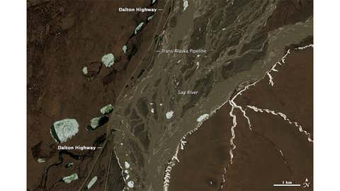 Aerial views of Dalton Highway in its normal state, taken on June 14, 2013 by the Operation Land Imager on Landsat 8. (Photo Credit: NASA Earth Observatory)