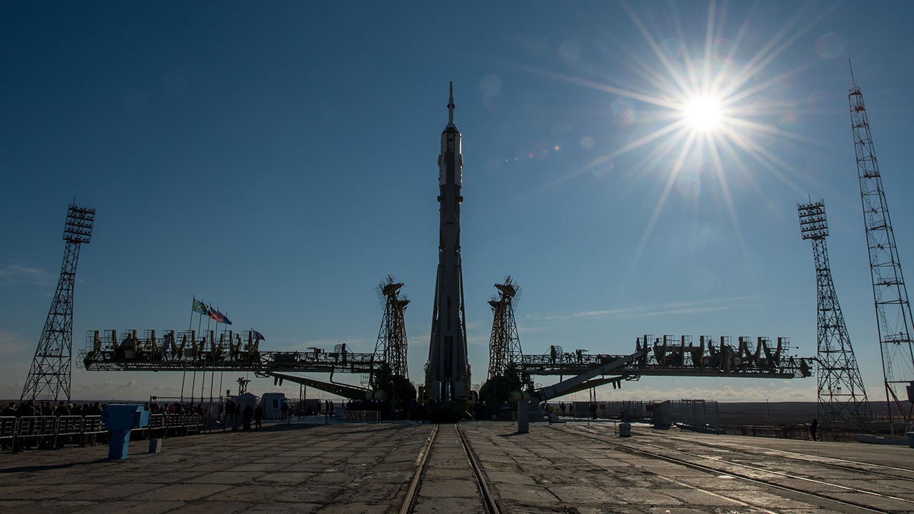 The Soyuz TMA-16M spacecraft on launch pad at the Baikonur Cosmodrome, Kazakhstan, Wednesday, Mar. 25, 2015. NASA Astronaut Scott Kelly, and Russian Cosmonauts Mikhail Kornienko and Gennady Padalka are scheduled to launch to the International Space Station in the spacecraft on Mar. 27, 2015. (NASA/Bill Ingalls)