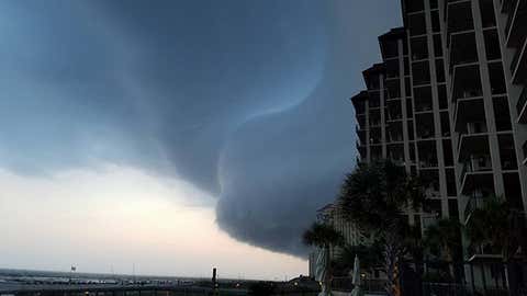 A bizarre shelf cloud "bulge" is seen over Orange Beach, Alabama, on the evening of June 17, 2016. (Lance Bradford/Facebook)