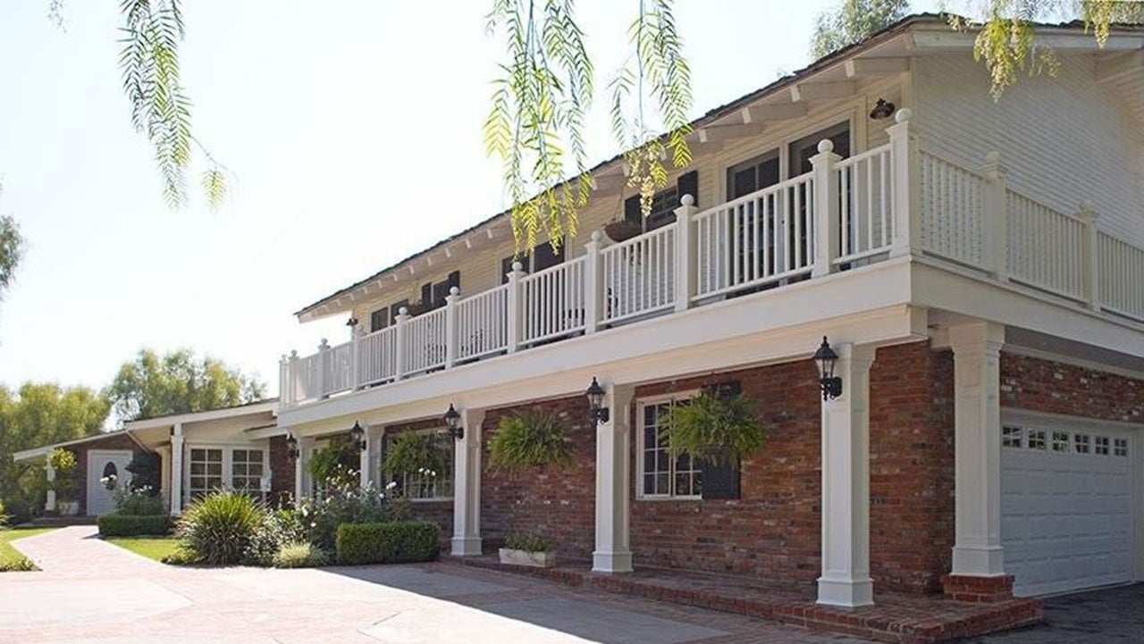 Can you guess who owns this $4.037 million manse in Hidden Hills, Calif.? The new owner is known for a controversial dance move&hellip; (Home Photo: Zillow)