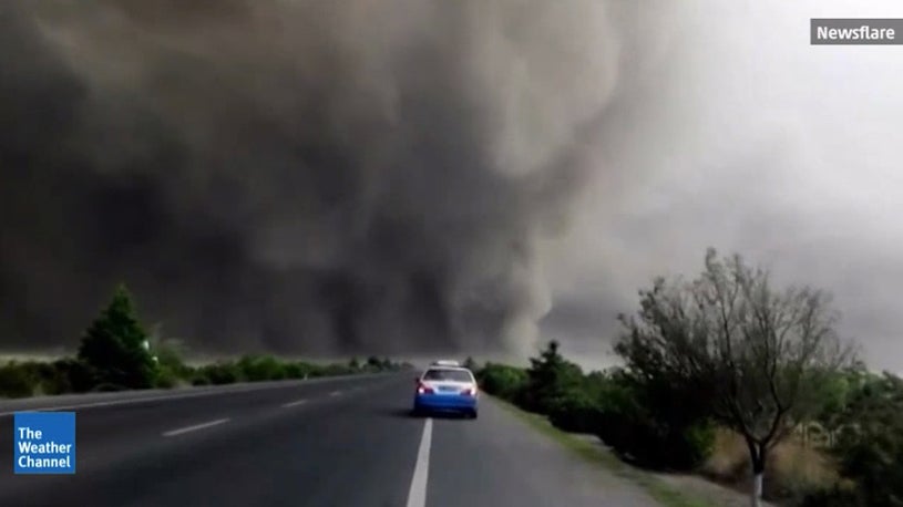 A tornado and gust front in Jilin Province, China on May 31, 2015. (Newsflare)