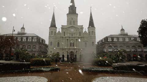 Snow falls on the St. Louis Cathedral in Jackson Square on December 11, 2008 in New Orleans, Louisiana. (Photo by Chris Graythen/Getty Images)