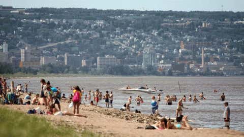 park-point-sand-duluth