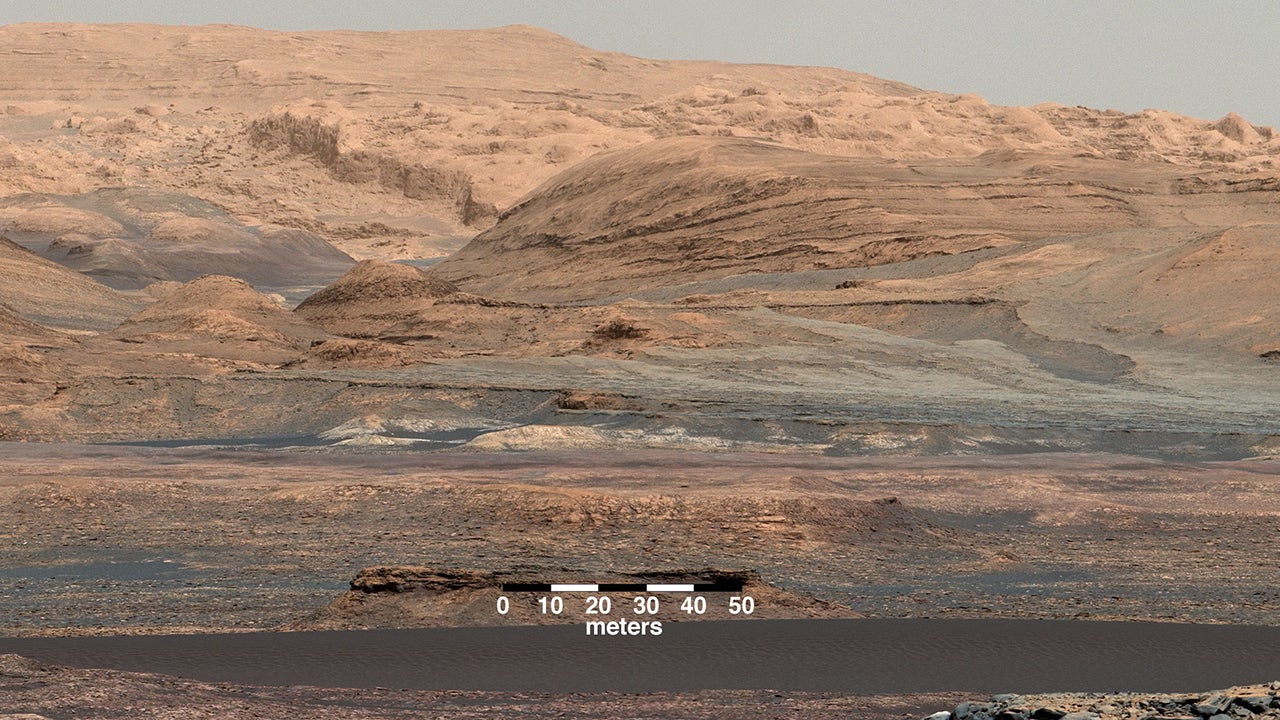 Glimpse of 'Bagnold Dunes' Edging Mount Sharp. (NASA / Mars Curiosity)