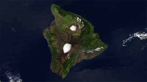 Snow in Hawaii? Yes, the upper elevations on Maui and the Big Island can both see snow. This satellite image from NASA shows the peaks of Mauna Kea and Mauna Loa on the Big Island capped in snow in Jan. 2005. That said, there are no snowfall records kept at these locations so we were unable to rank Hawaii among the rest of the states.