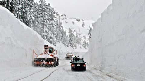 Giant Forest, Calif. in the southern Sierra Nevada recorded an amazing five feet of snow on January 19, 1933. Image: Trucks removing snow in the Sierra Nevada. From iWitness Weather contributor sf skier