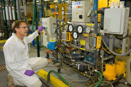 Craig Patterson conducting drinking water research at EPA's Test and Evaluation Facility 
