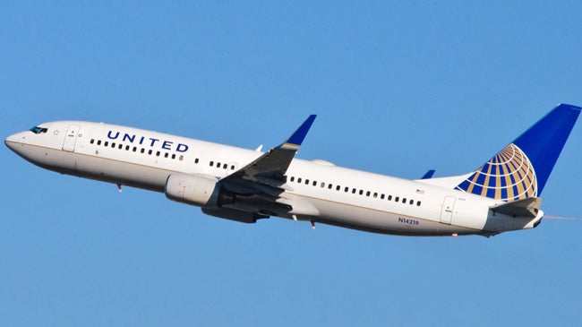 United Airlines Plane Hits Violent Turbulence, Leaves 1 in Critical Condition