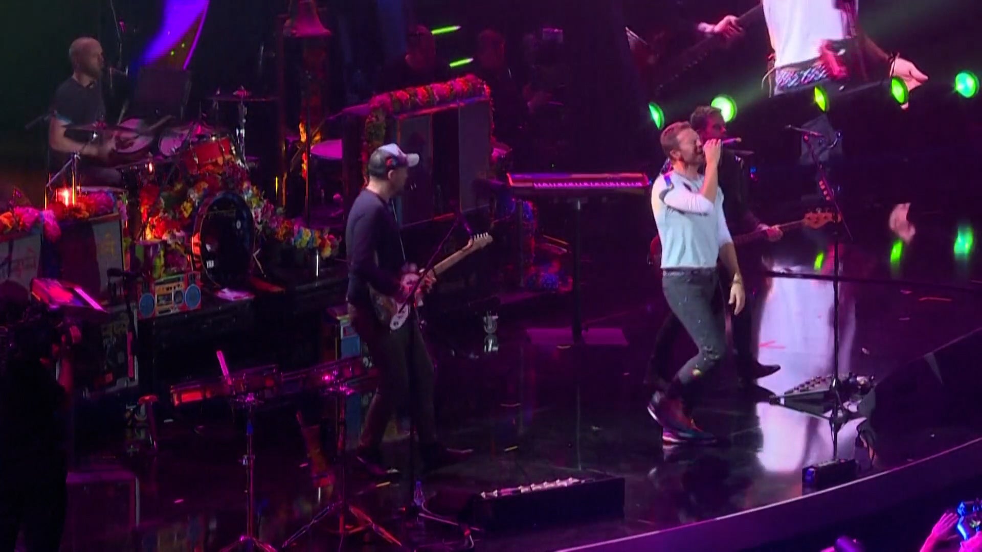 Coldplay, MIT Team Up To Study Concert Carbon Footprint