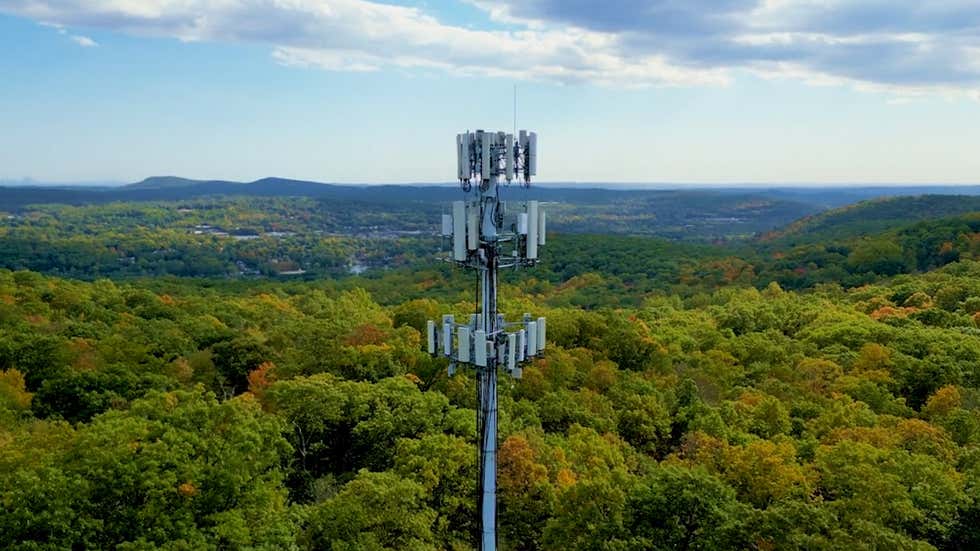 Stay Connected During A Cell Service Outage Videos From The Weather Stay connected during a cell service outage videos from the weather