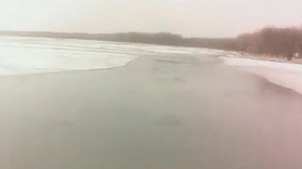 Time-Lapse Shows How Quickly River Freezes Over