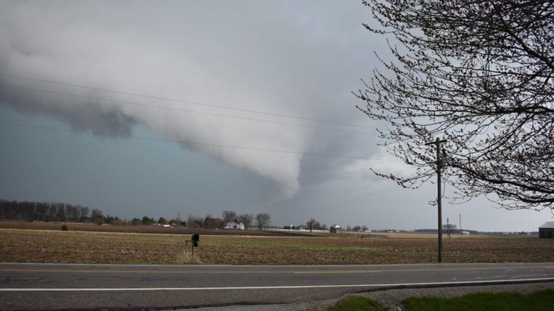Possible Tornadoes Reported in Ohio, Illinois, as Severe Storms Bear