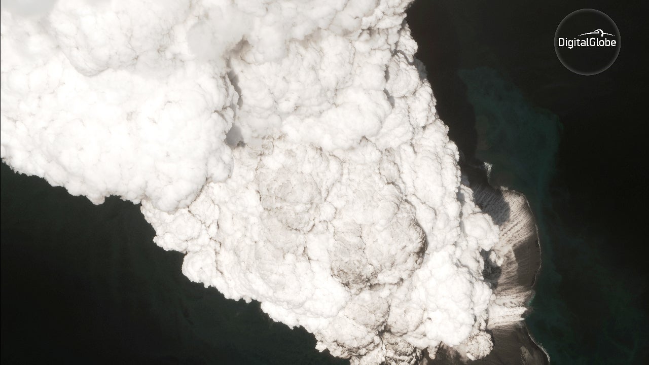 Island-Altering Eruption of Alaska's Bogoslof Volcano Seen in Images from Space - The Weather Channel