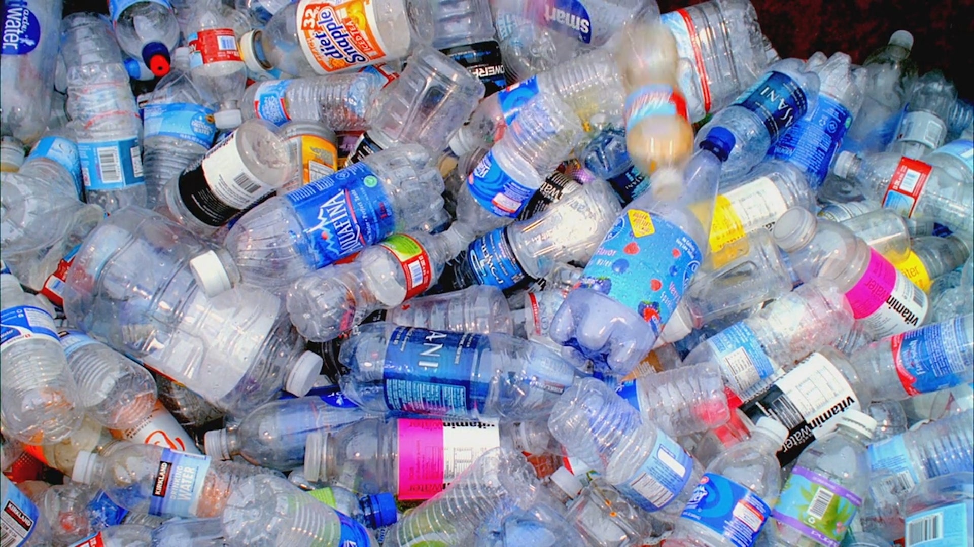 Massachusetts Enacts First-Of-Its-Kind Plastic Ban
