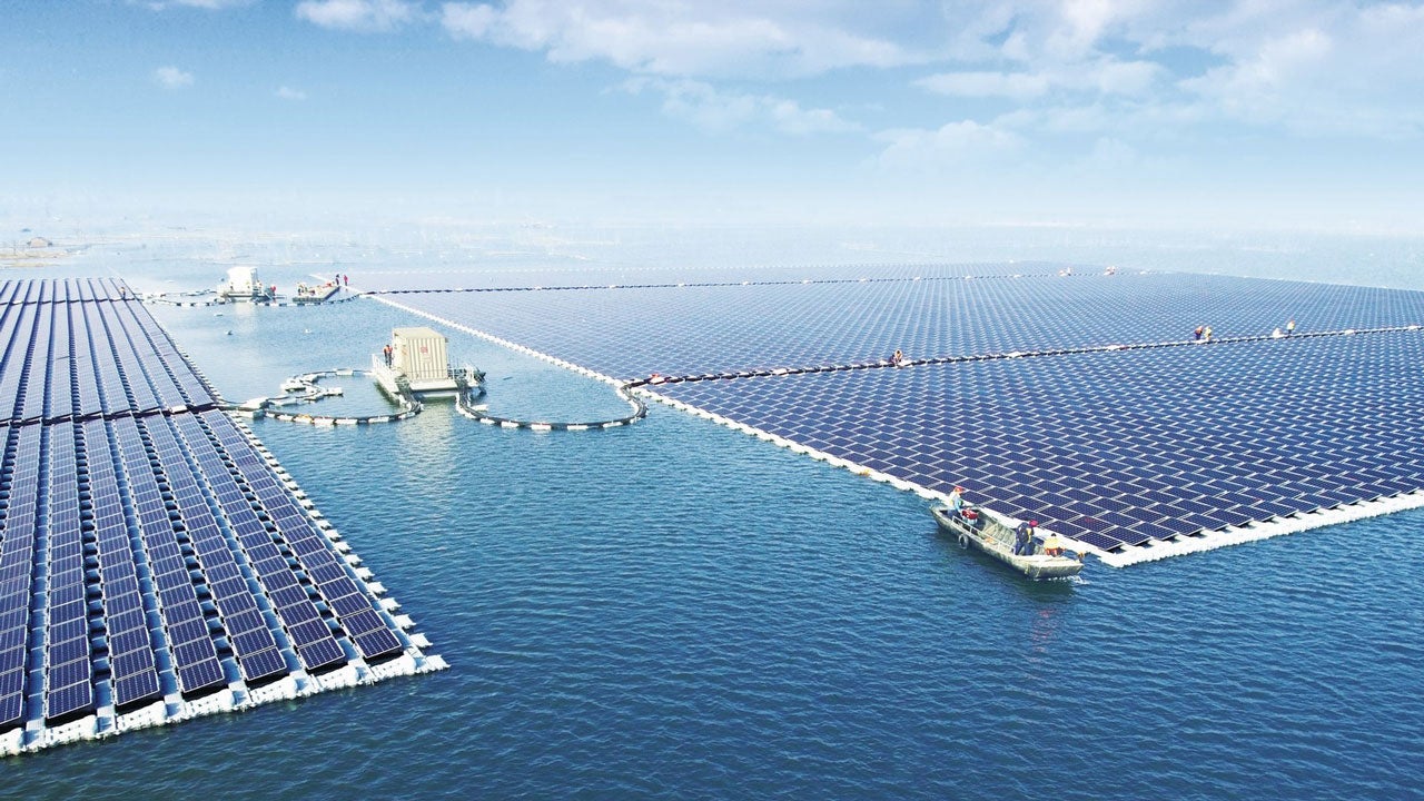 World's Largest Floating Solar Plant Has Begun Generating Energy Atop ...