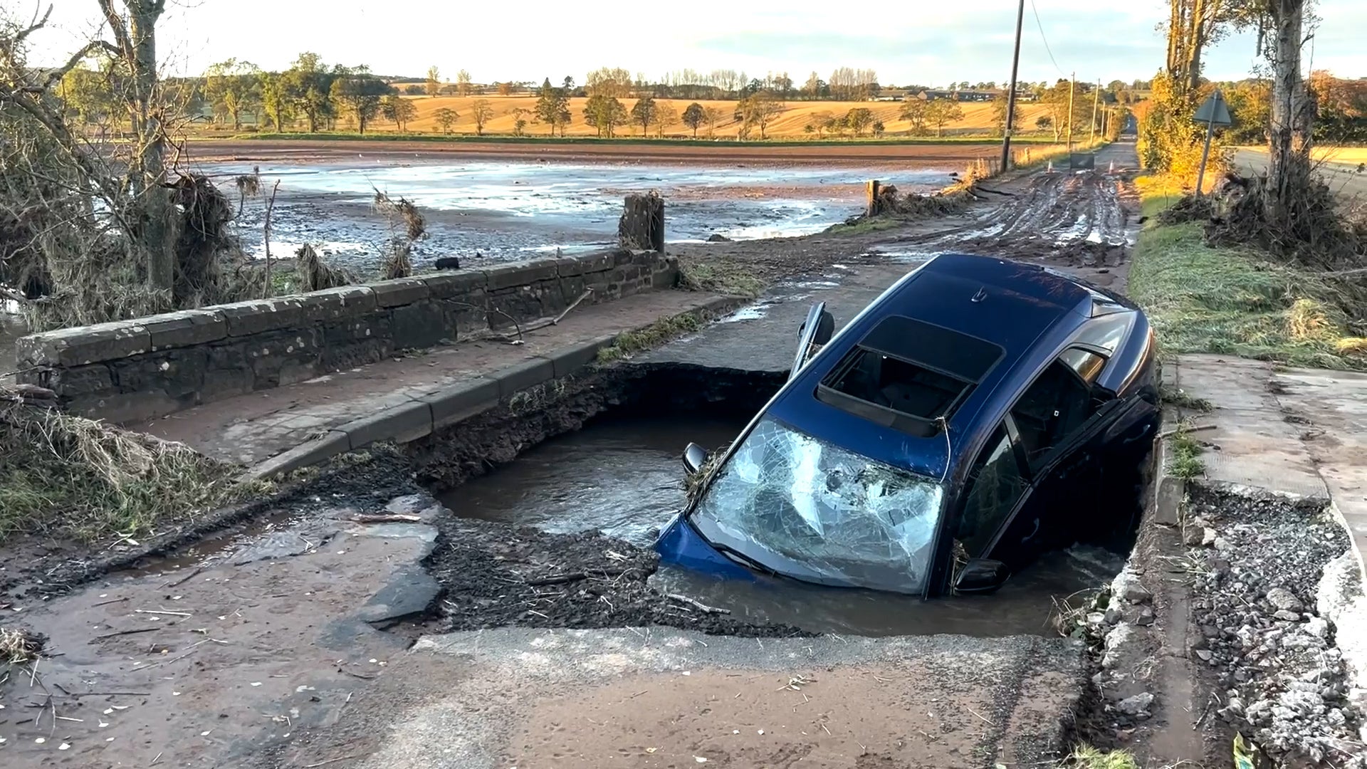lake-tahoe-s-emerald-bay-freezes-over-for-first-time-in-decades