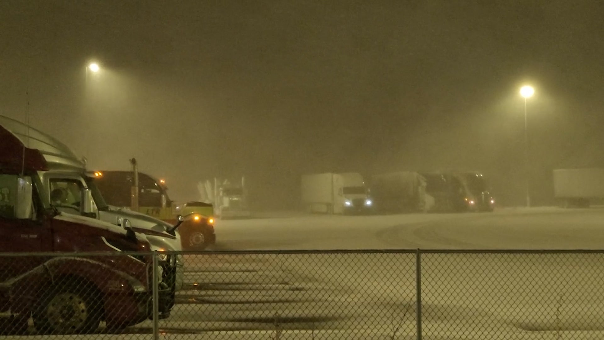 Thundersnow Hits Colorado During Blizzard Conditions