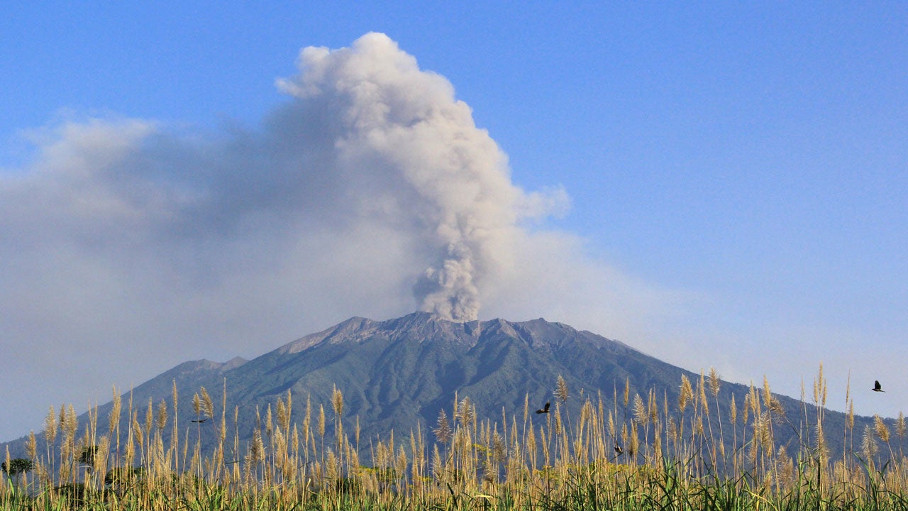 5 Indonesian Volcanoes Erupt, Shrouding Skies in Ash | The Weather Channel