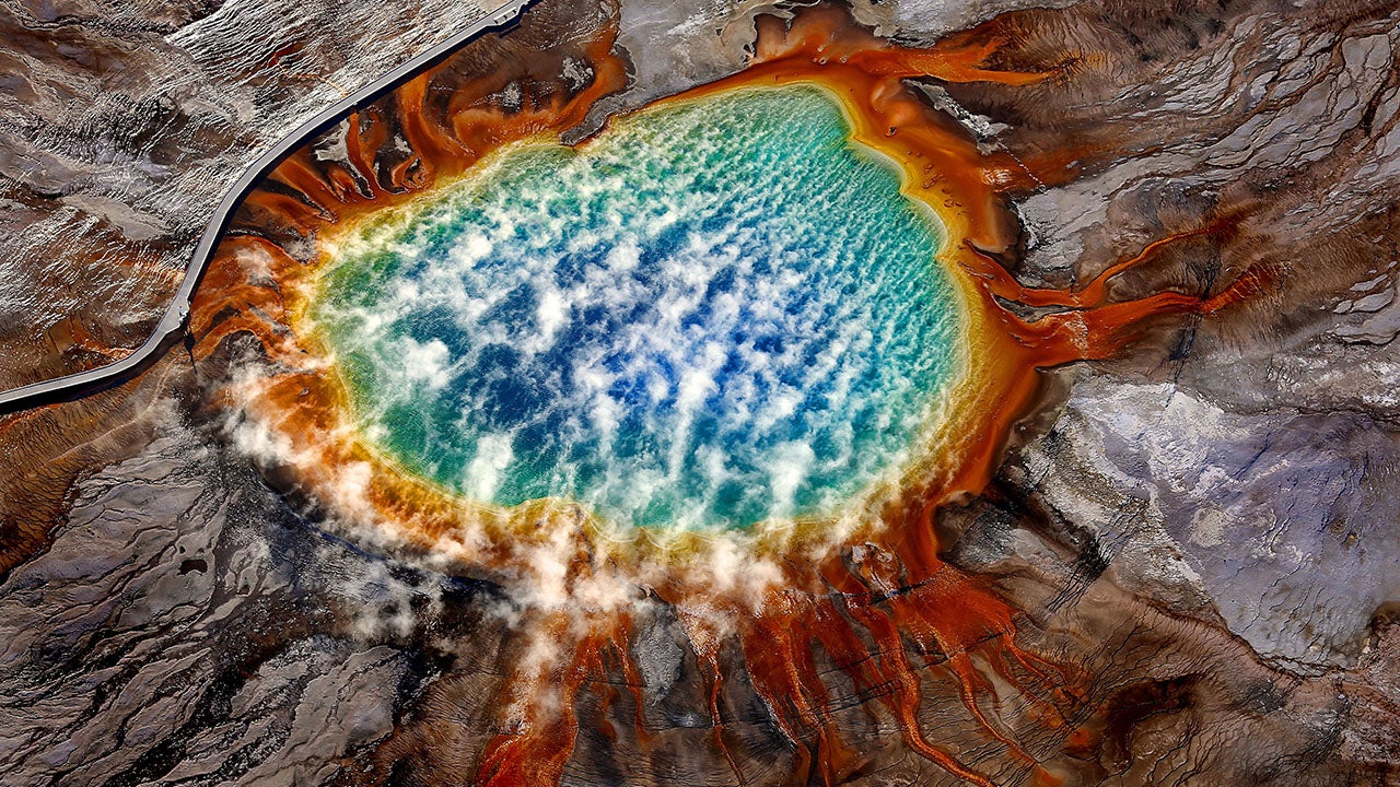 Pilot Takes Stunning Photos of the U.S. While Flying