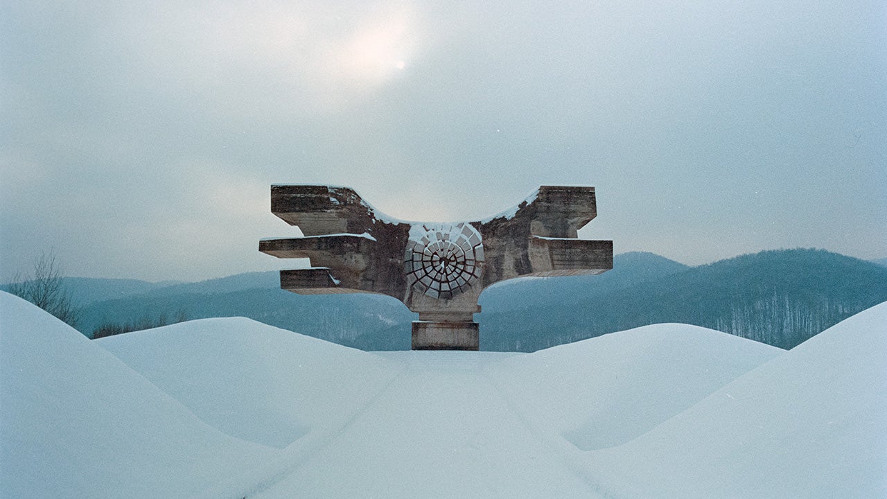 Eerie Memorials of Former Yugoslavia (PHOTOS)