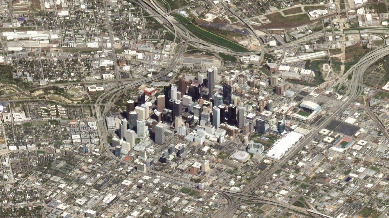 Slight Turn of Camera Angle Gives Satellite Images New Life (PHOTOS)