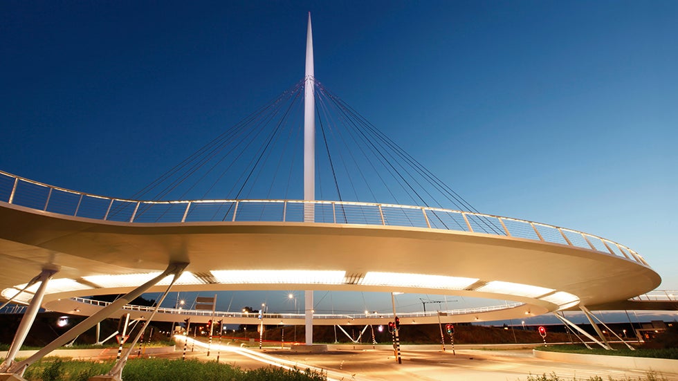 Honvenring: Floating Bridge for Bikers, Walkers Creates a Stunning Vision in the Netherlands