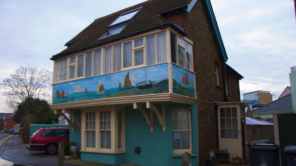 Gorgeous Beach Houses Around the World (PHOTOS)