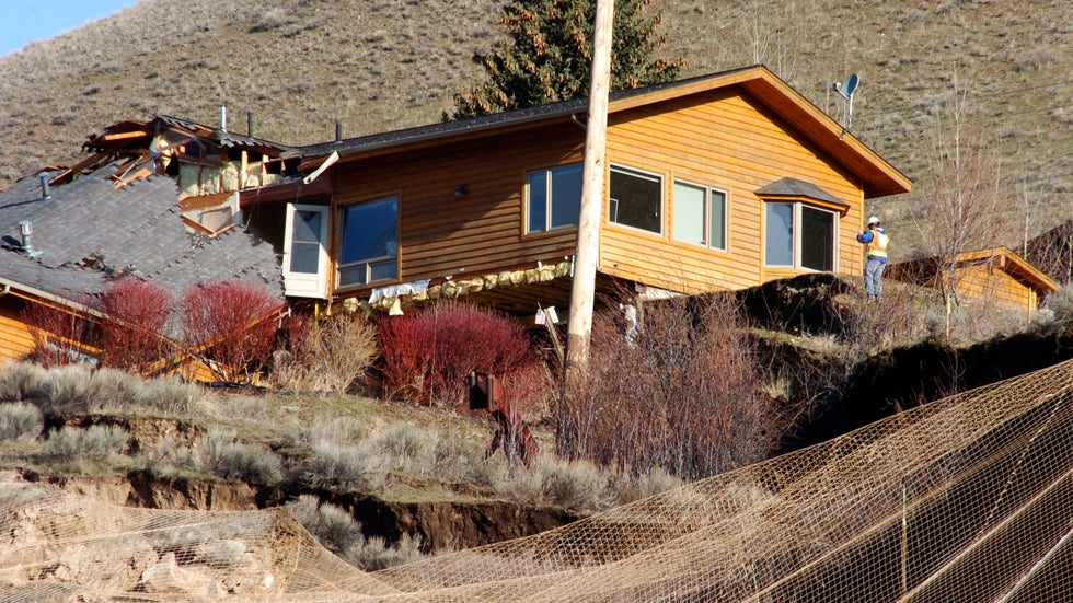 Wyoming Landslide Search for Answers Continues As Slide Creeps Down