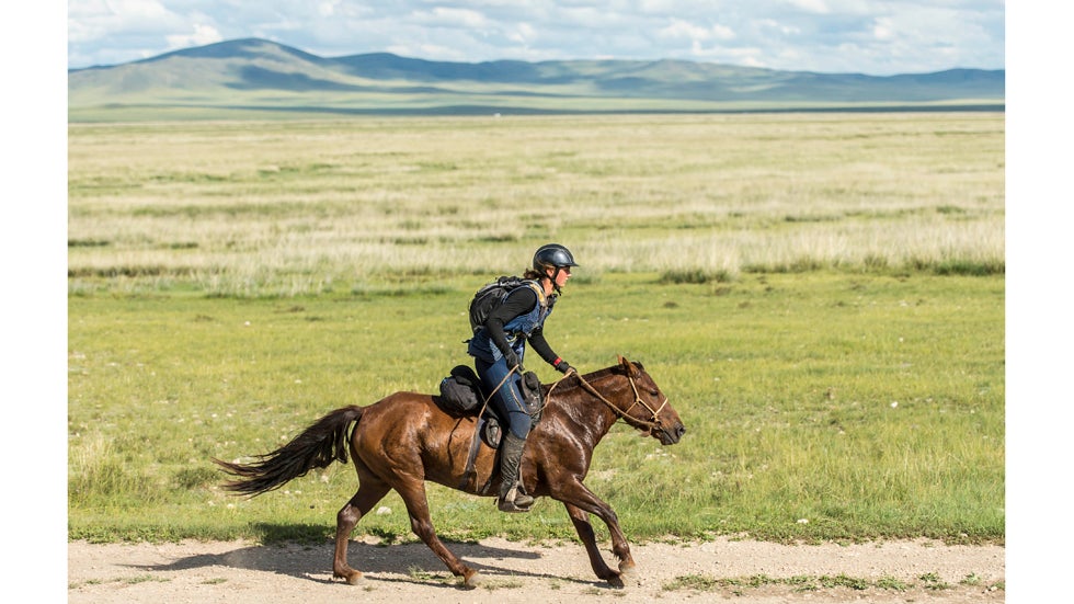 UK Teen Wins Mongol Derby, World's Longest Horse Race