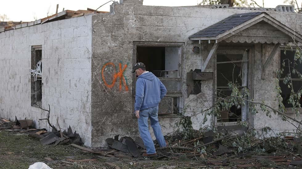 Baxter Springs, Kansas, Tornado Dozens of Homes Destroyed, Injuries