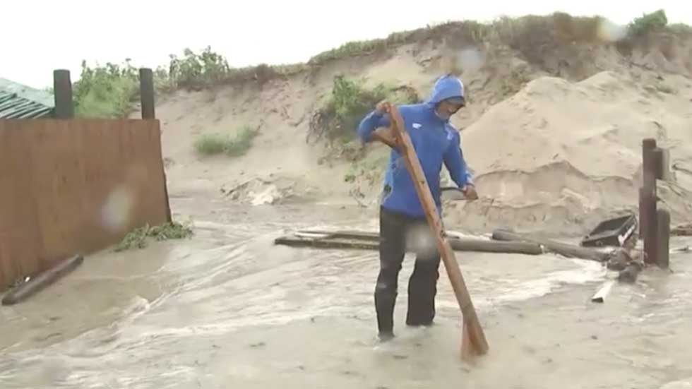 Goodloe in Corpus Christi: 'Washing Machine of Debris'