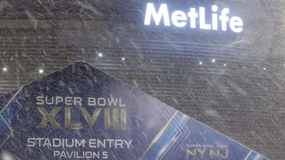 Super Bowl 2014 Weather Forecast: Will Cold, Snow, Wind Mess With the Big Game?