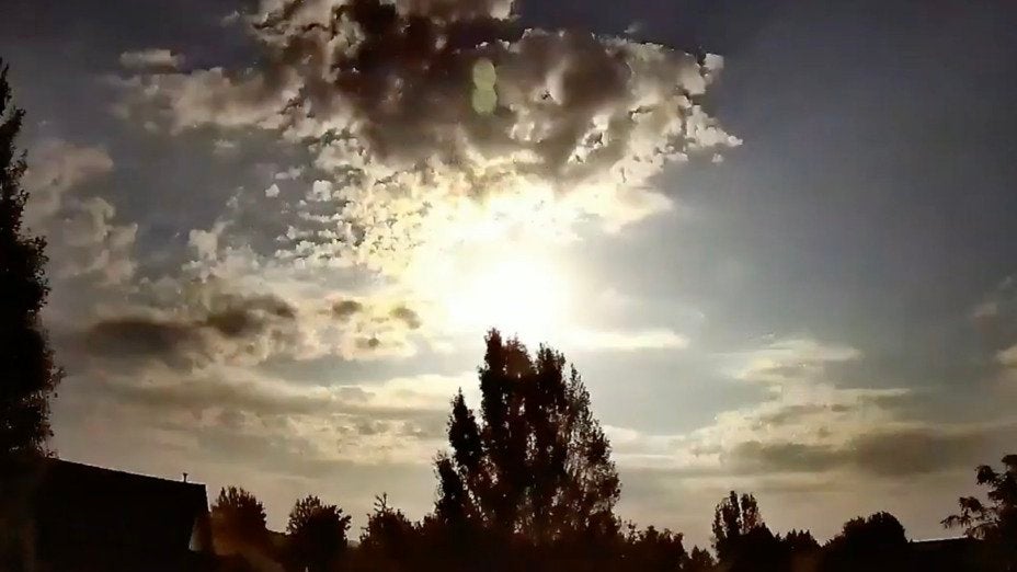 Brilliant Fireball Lights Up Night Sky