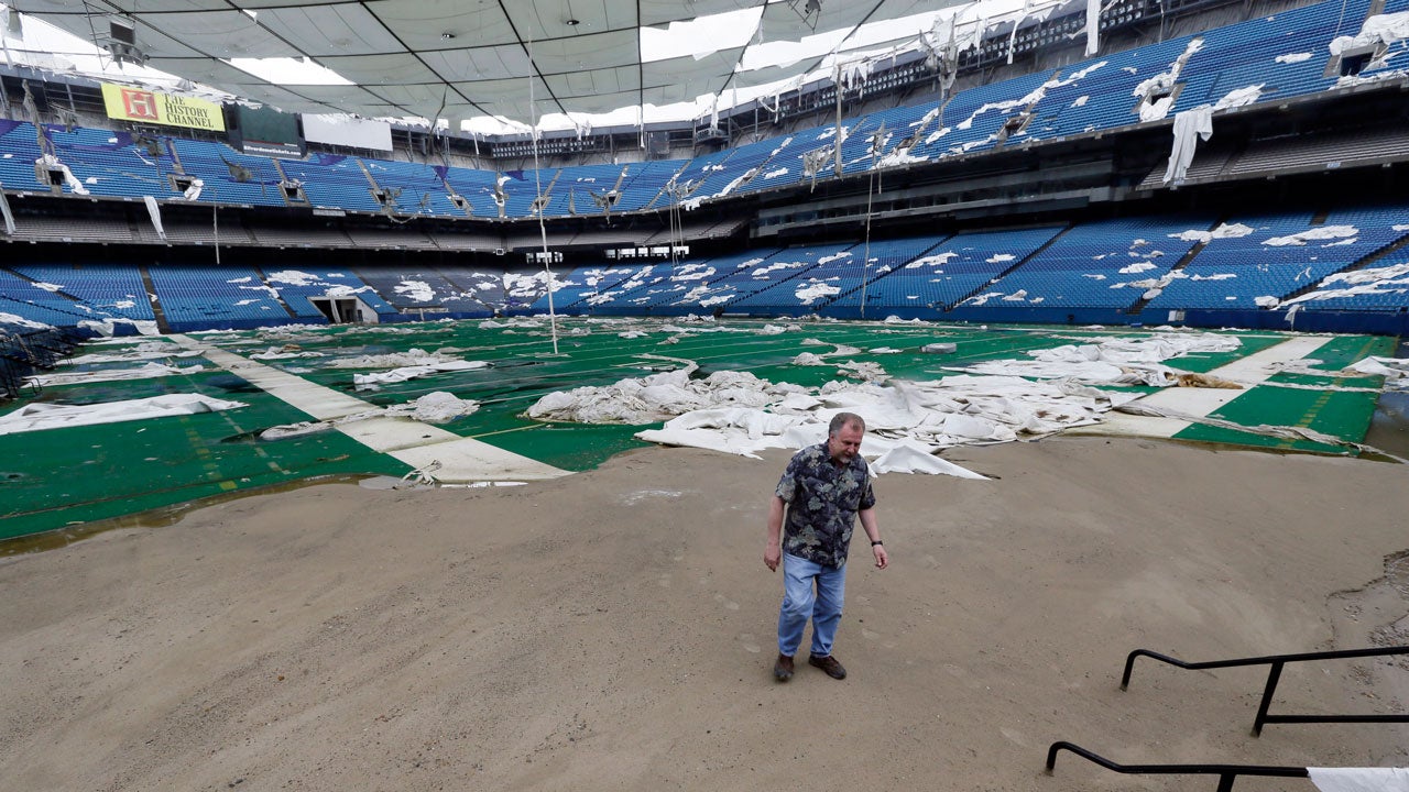 Detroit\u0026#039;s Pontiac Silverdome Is a Deflated Mess (PHOTOS) | The Weather  Channel, image size:1280x720