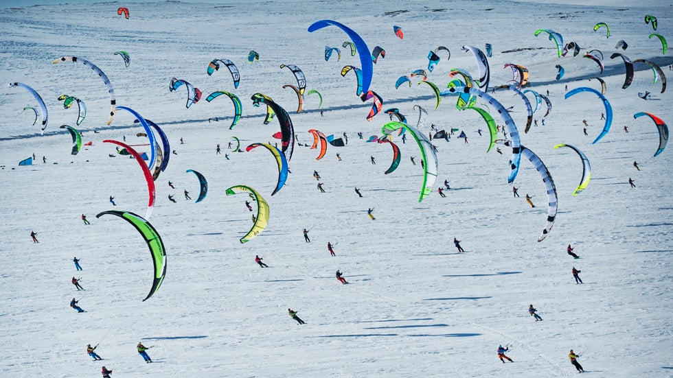Snowkite Marathon: Riders Compete in Endurance Race in Norway (PHOTOS)