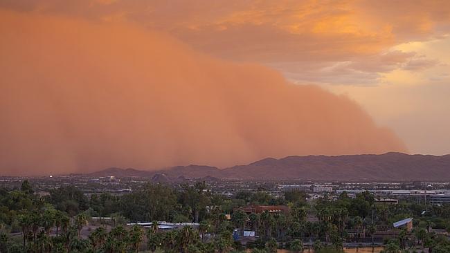 Dust Storm Slams Phoenix, Ushers In Monsoon Season