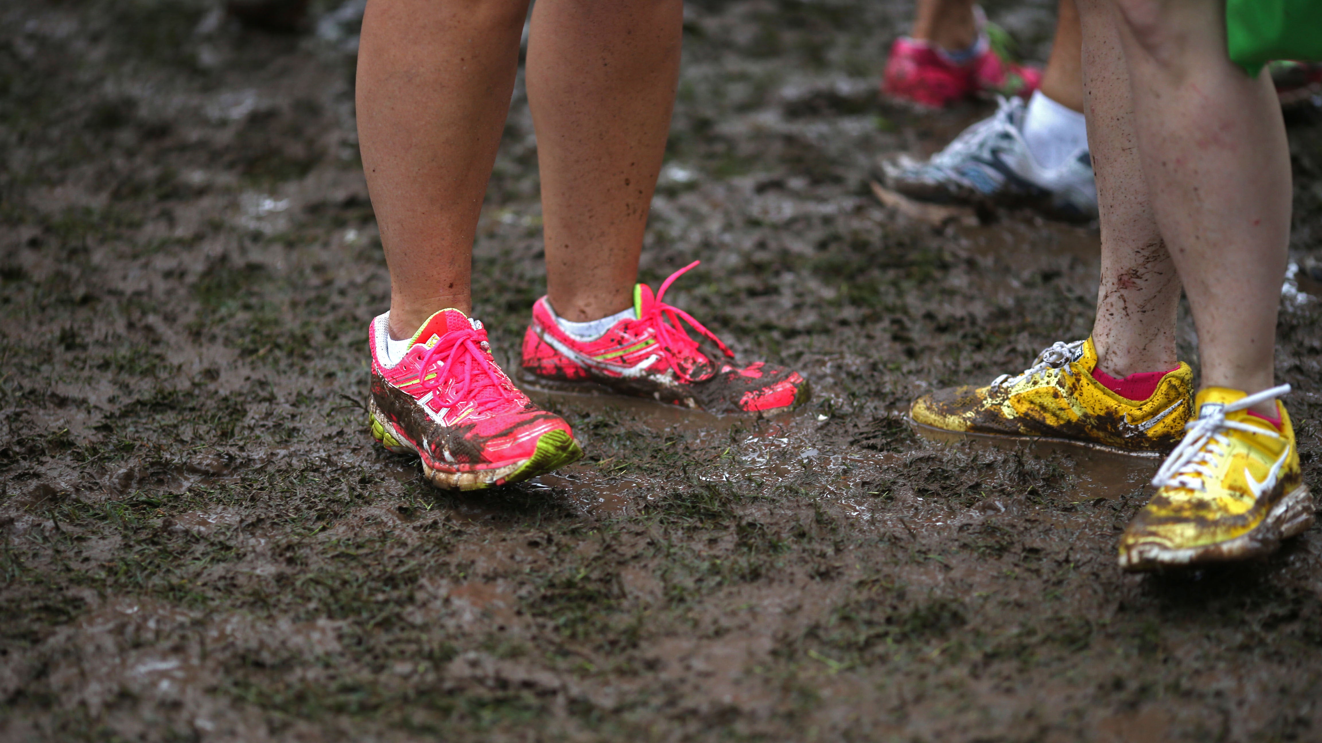 Thousands Run Peachtree Road Race in the Rain
