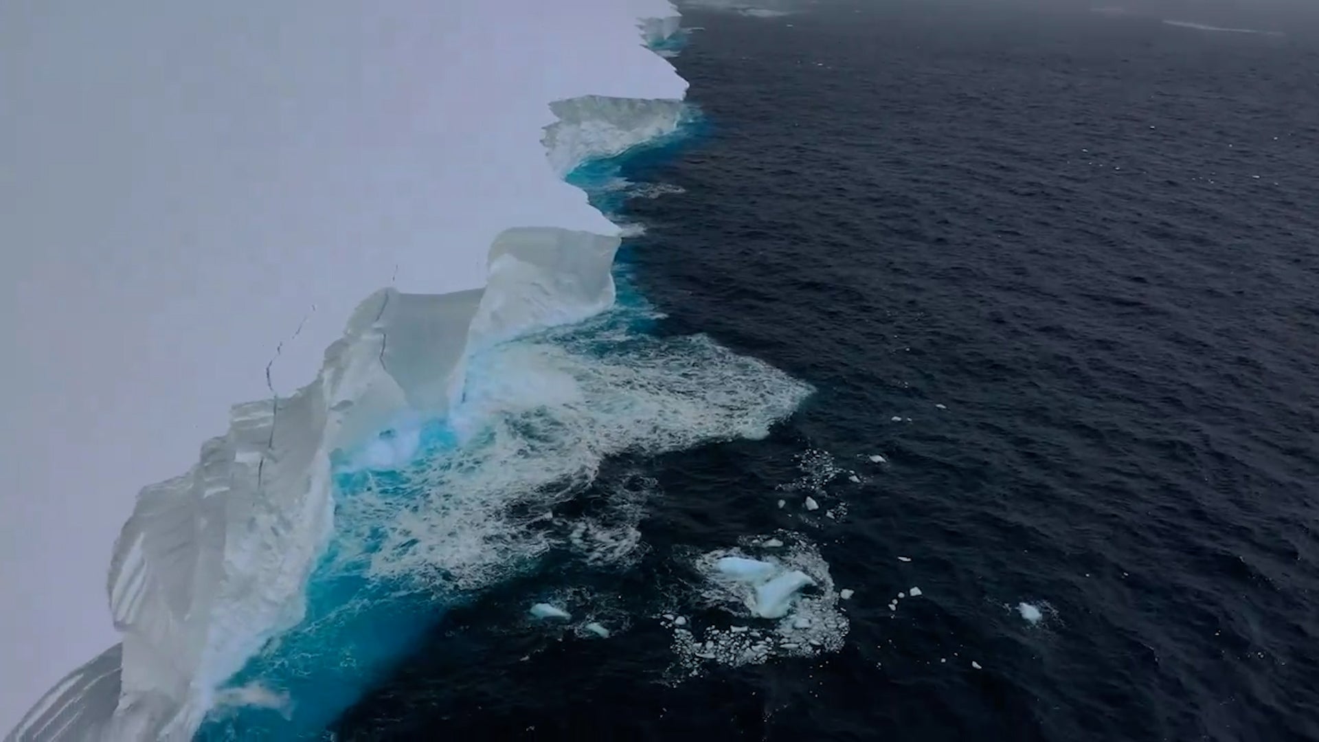 World&rsquo;s Largest Iceberg Stuck Near Key Penguin Habitat