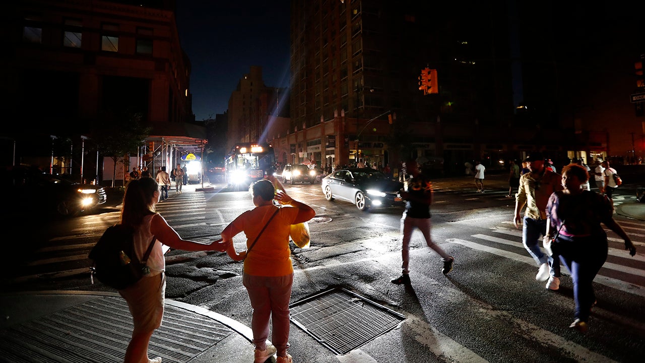 New York Could See More Blackouts as Sweltering Heat Wave Sets in New York Could See More Blackouts as Sweltering Heat Wave Sets in