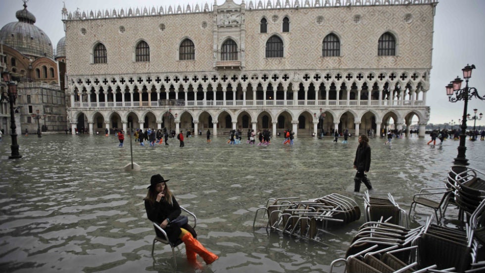 Venice 'On Its Knees' in Record Flooding - The Weather Channel