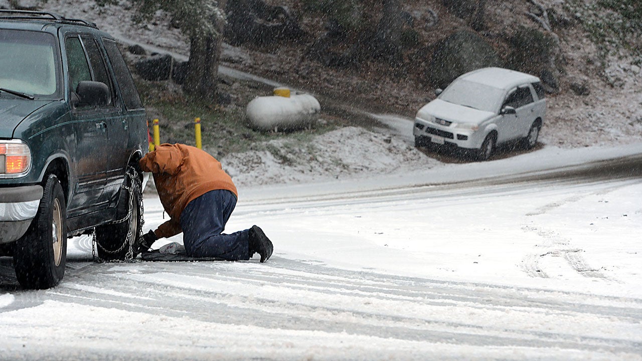 At Least 16 Deaths Blamed On Winter Storm Frona; Two Pedestrians Killed in Pennsylvania
