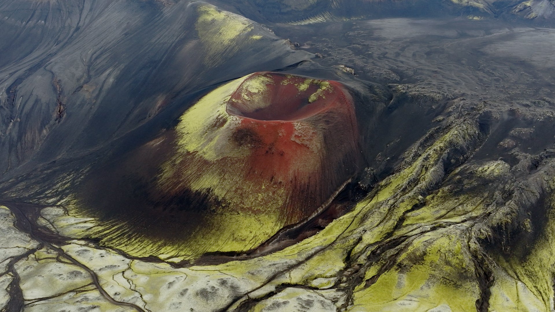Scenic Secrets: Iceland&rsquo;s Volcanic Apple Crater