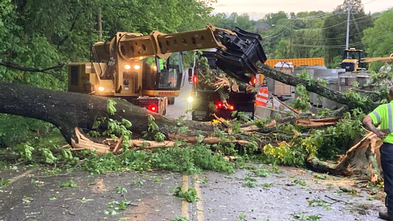 Tennessee Storms Kill Firefighter, Cause One of the Largest Power