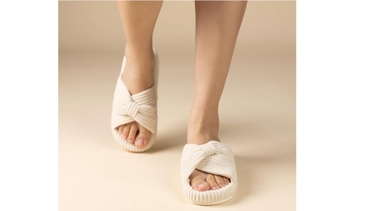 Chantomoo Memory Foam Bedroom Corduroy Slippers