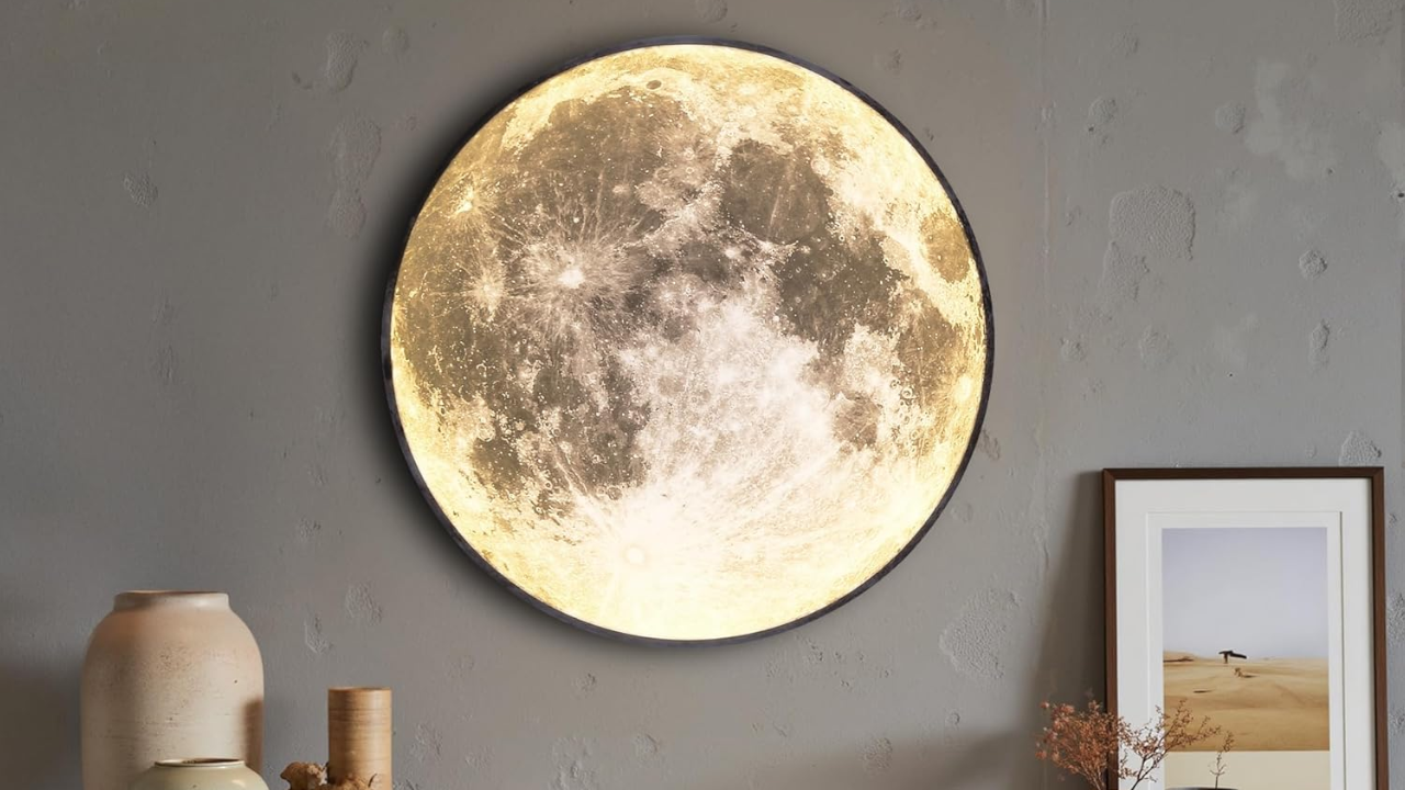 Dimmable Moon Wall Light