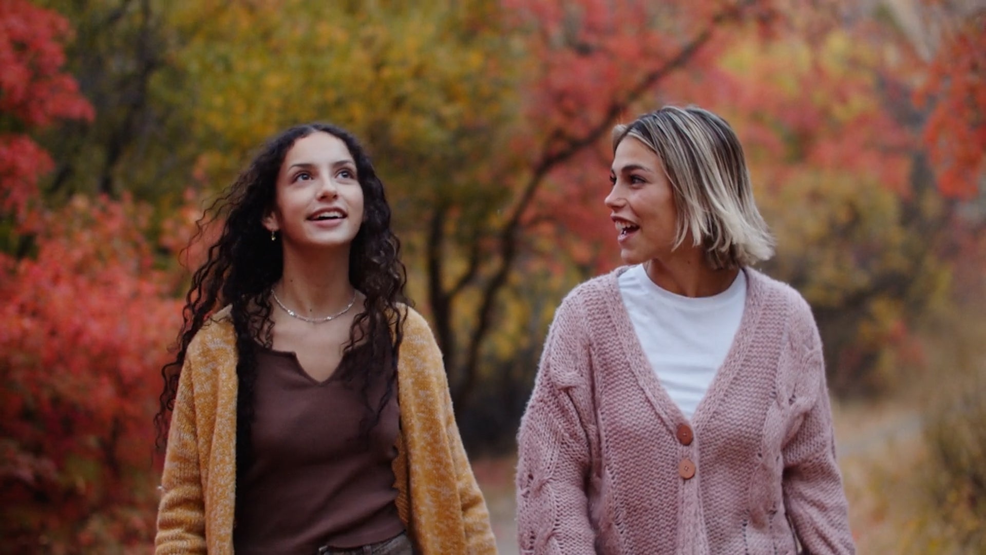 Fall And Winter Fabric Tips To Keep Your Skin Happy