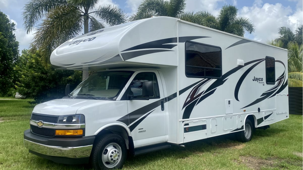 2022 Redhawk SE 27N RV Rental near Homestead, FL