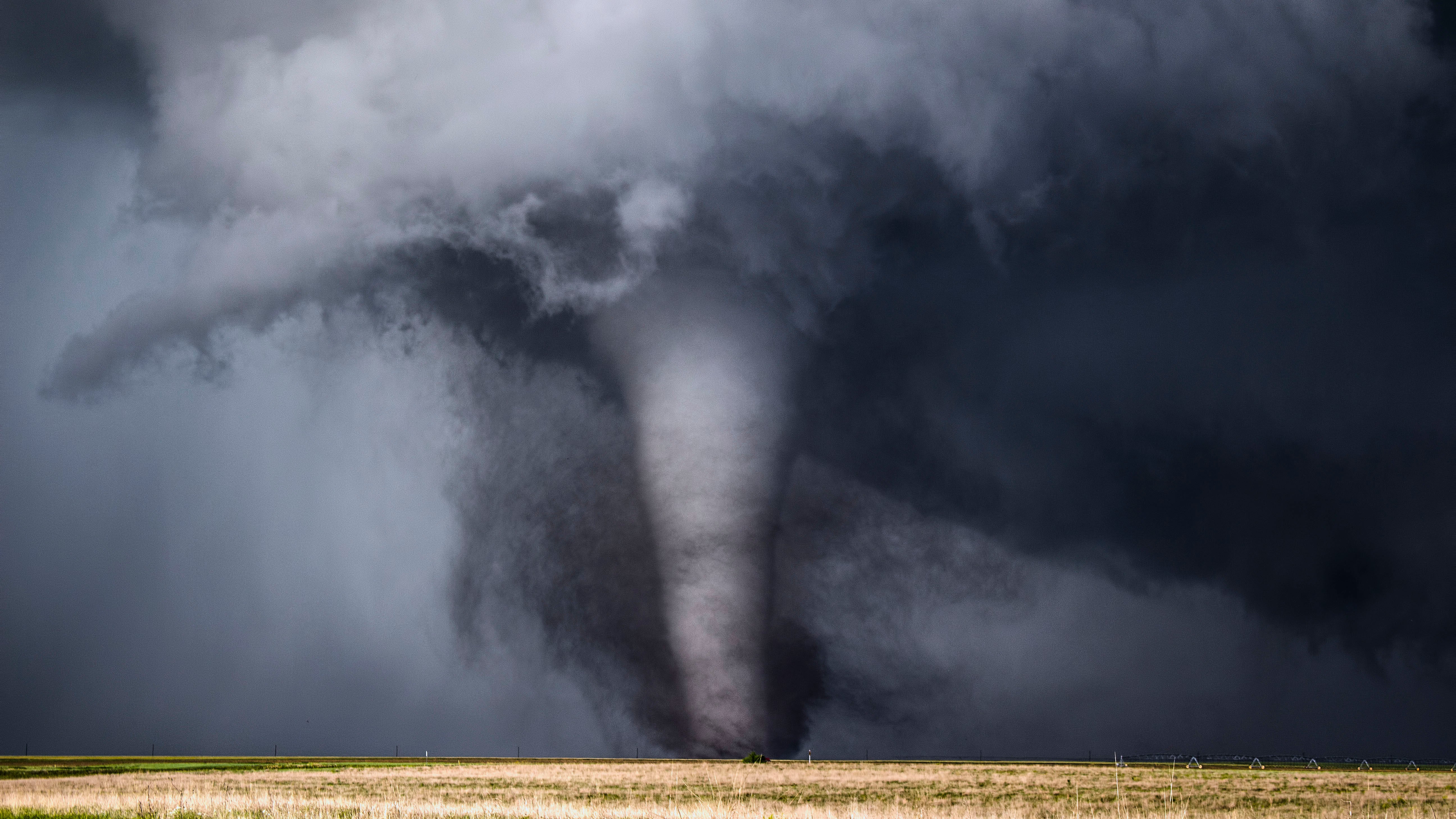 Thunderstorms To Tornadoes: Decoding Nature's Most Violent Transformation